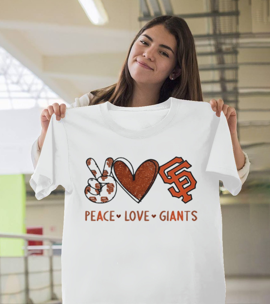 San Francisco Giants Peace Love SF Hand Sign Heart Shape T-Shirt