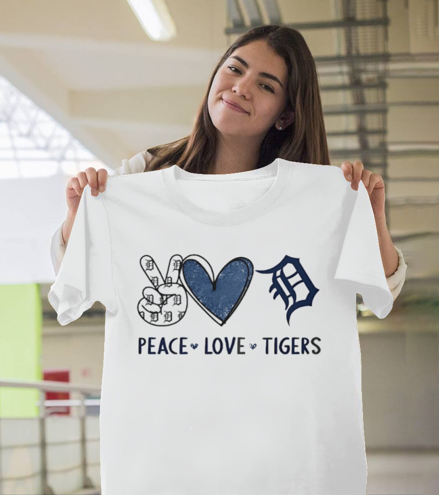 Peace Love Detroit Tigers Hand Sign Heart Shape Iconic Sports Team T-Shirt
