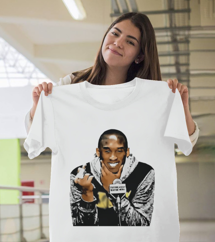 Kobe Bryant Iconic Middle Finger Moment At Press Conference T-Shirt