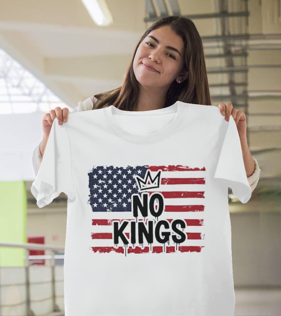 No Kings In America US Flag With Crown Melting Effect T-Shirt