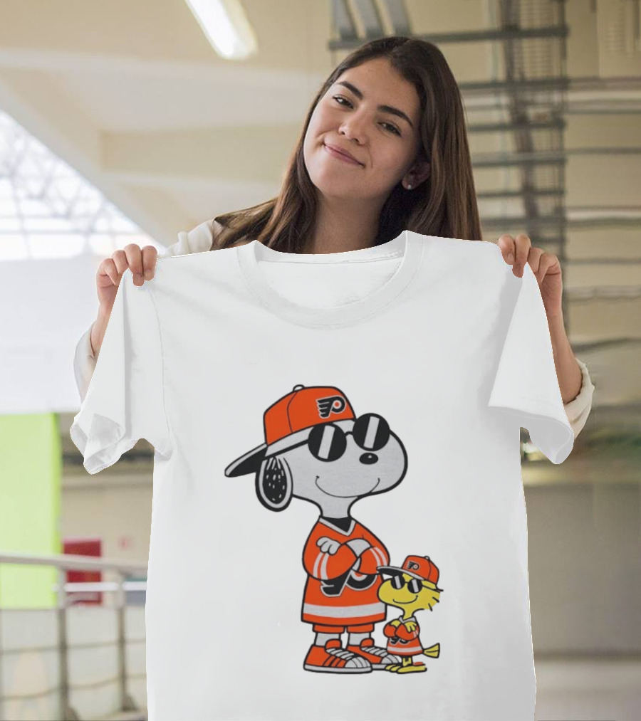 Snoopy Woodstock Philadelphia Flyers NHL Hockey Sunglasses T-Shirt