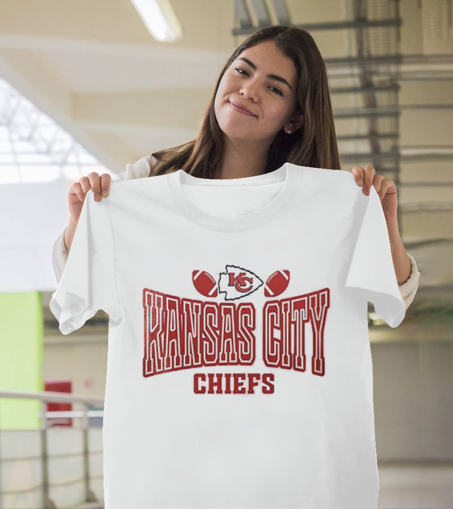 Kansas City Chiefs My Heart Belongs Valentine's Day Football T-Shirt