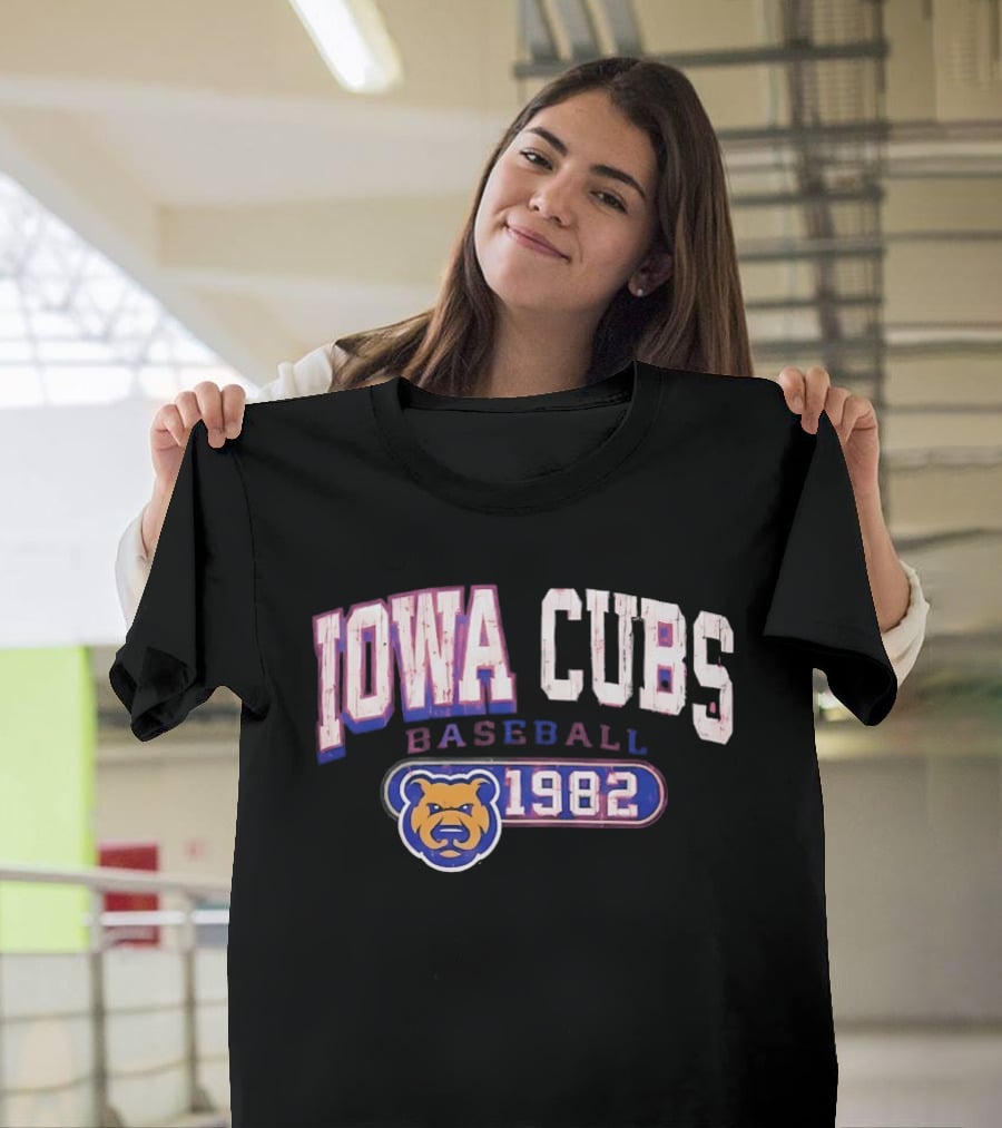 Iowa Cubs Baseball 1982 Vintage Emblem With Bear T-Shirt