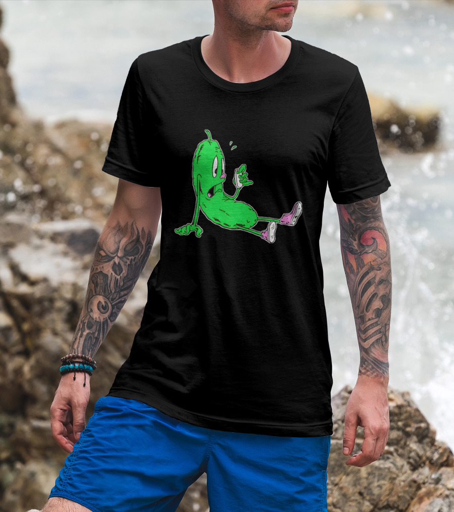 Stunsig Green Pickle Cartoon Phone Expression T-Shirt