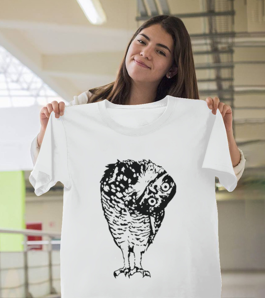 Linocut Owl Head Tilt Curious Bird Wildlife Sketch T-Shirt