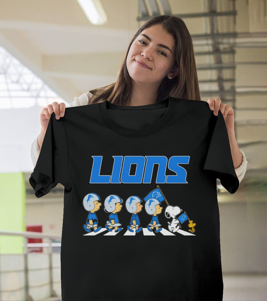 Peanuts Detroit Lions Football Flag Walking Abbey Road T-Shirt