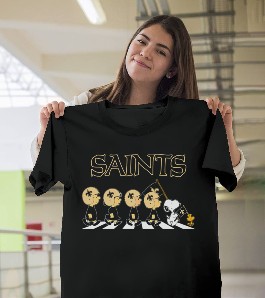 Peanuts New Orleans Saints Walking Flag Collaboration T-Shirt