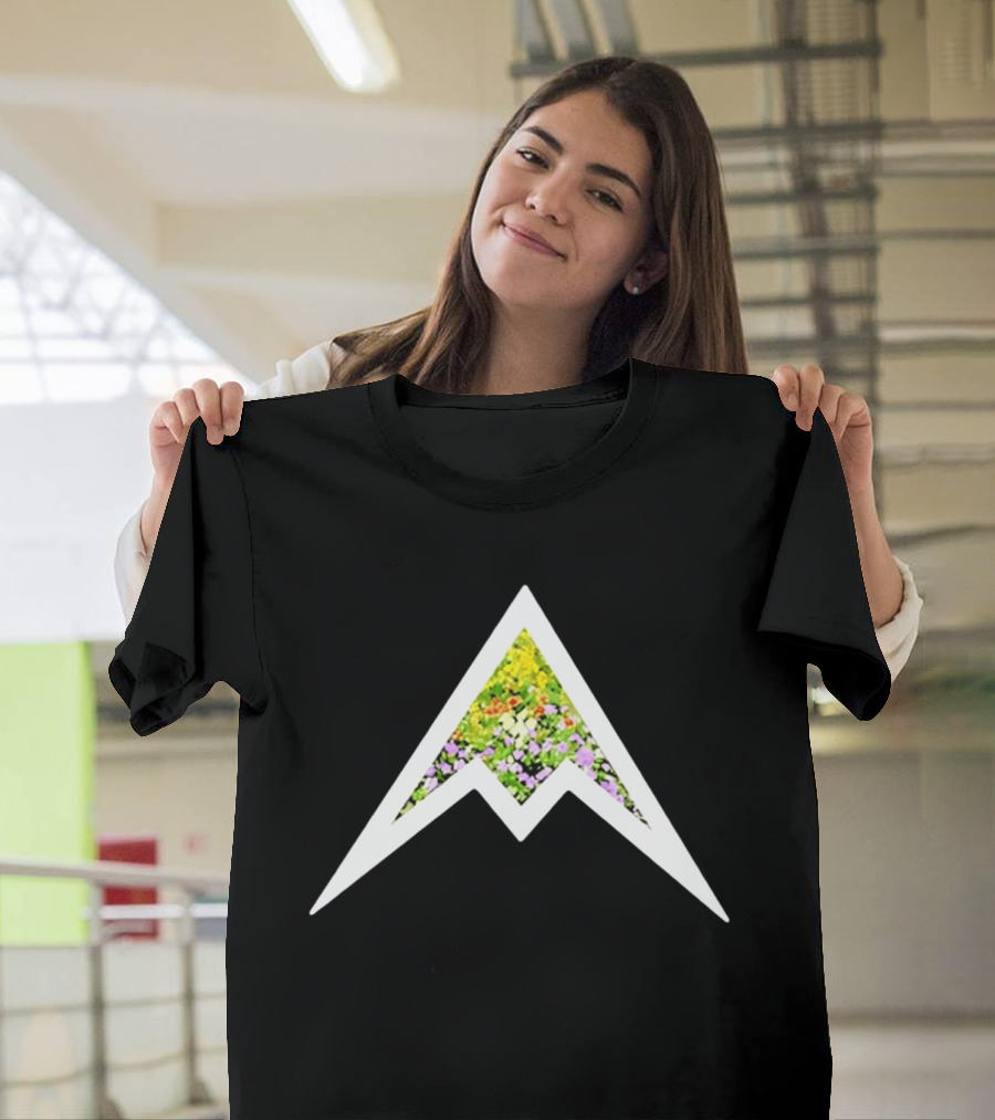AM Garden Floral Pattern M Shape T-Shirt