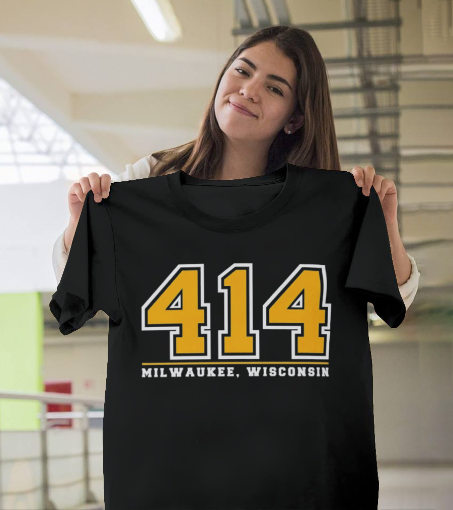 414 Milwaukee Wisconsin Area Code Pride T-Shirt