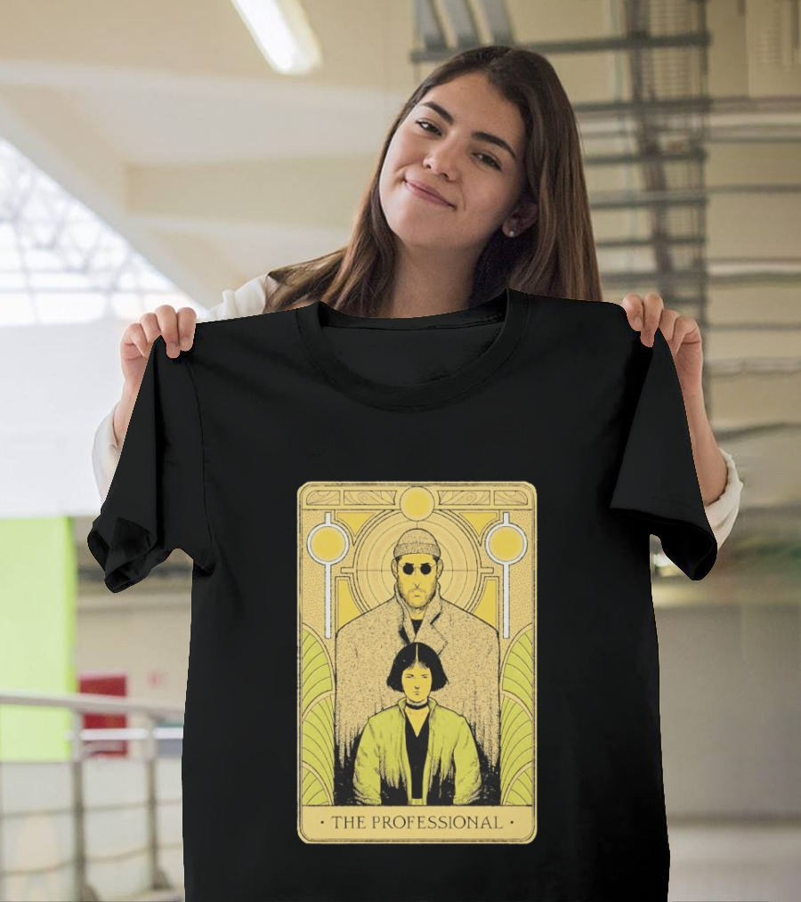 Léon The Professional Tarot Card T-Shirt