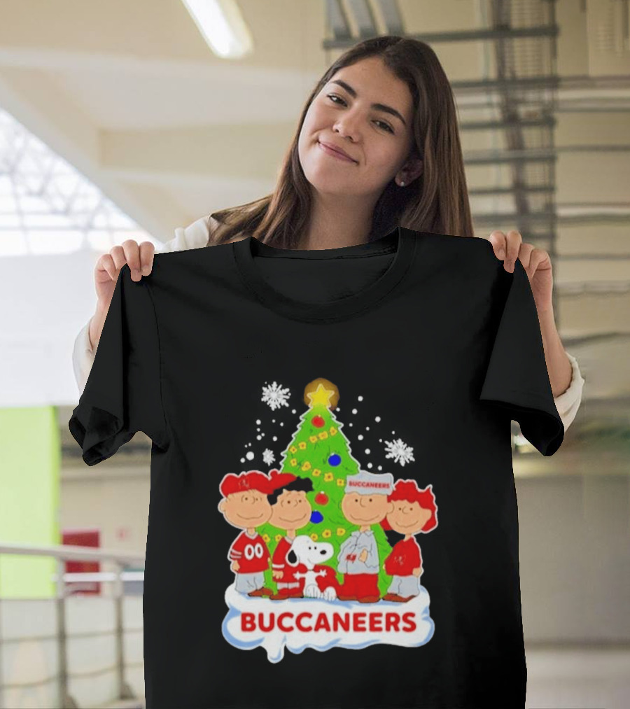 Snoopy Buccaneers Christmas Tree Tampa Bay Peanuts Holiday T-Shirt