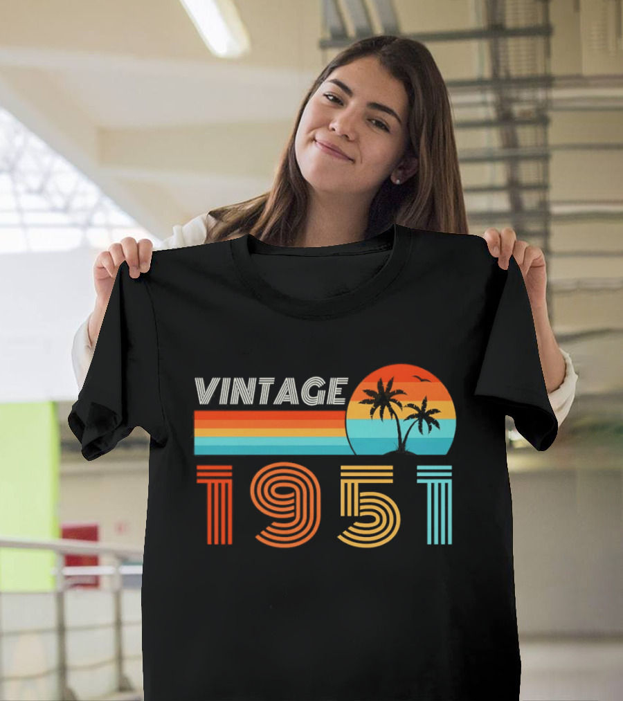 Vintage 1951 Palm Sunset Retro Seventies T-Shirt
