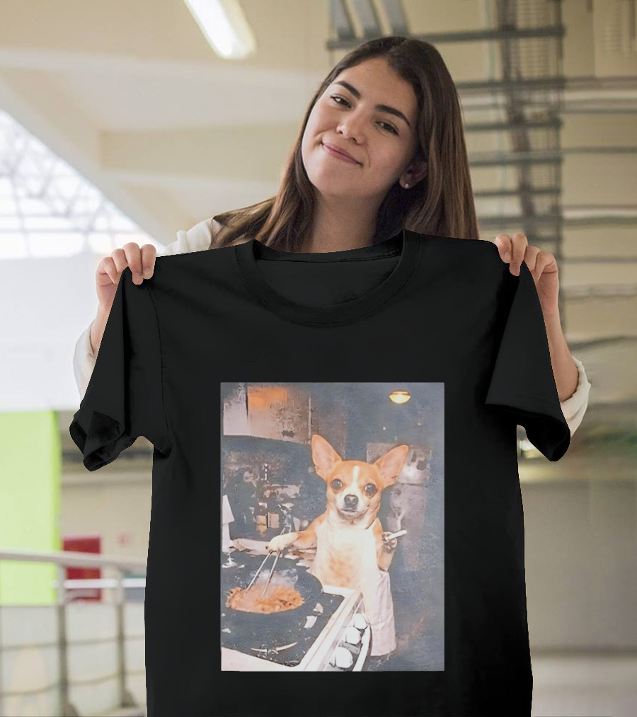 Chihuahua In Apron Cooking While Smoking In Vintage Kitchen Scene T-Shirt