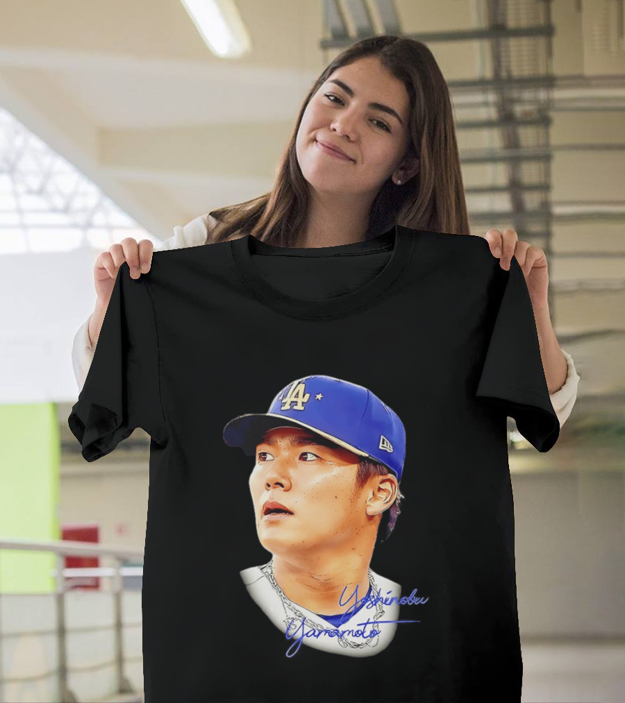 Yoshinobu Yamamoto Los Angeles Dodgers Baseball Player T-Shirt