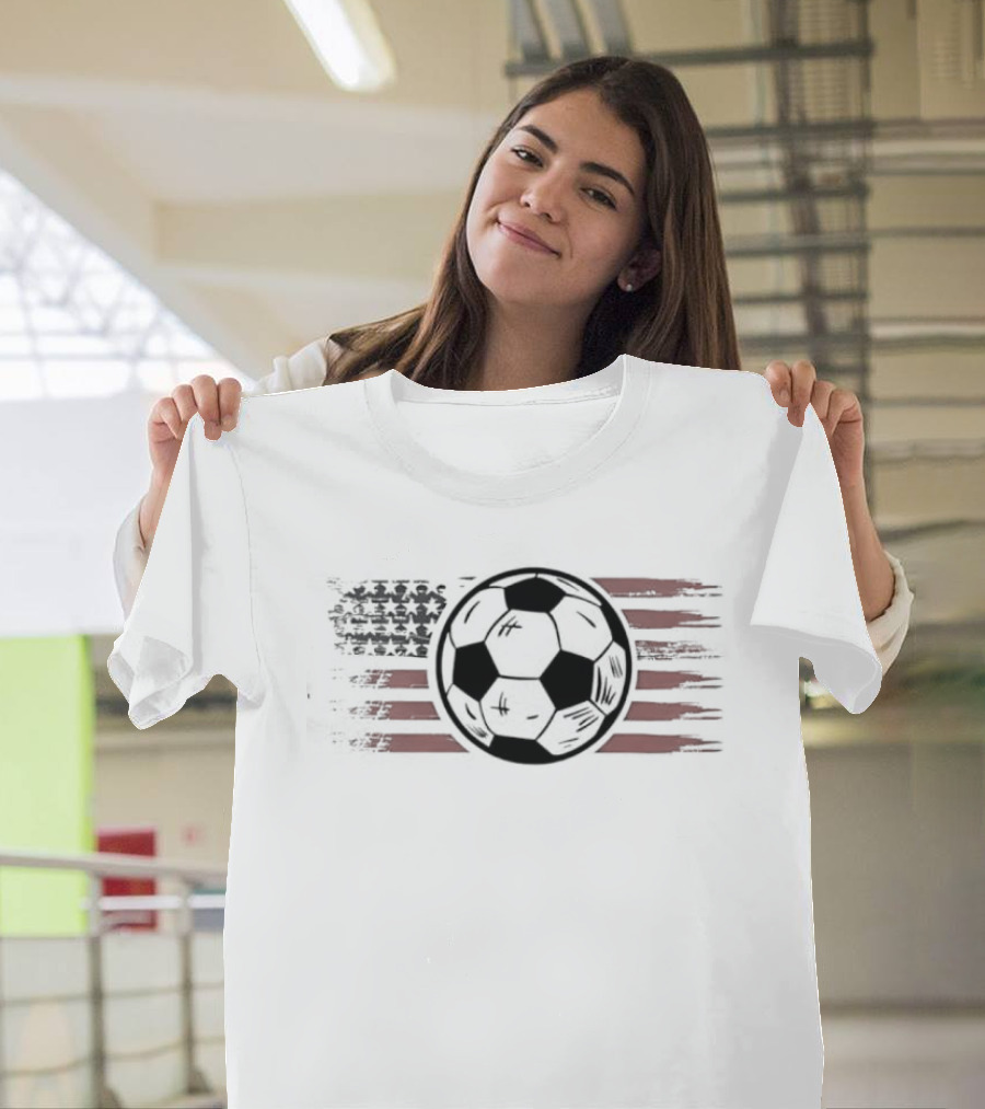 American Flag Soccer Ball Vintage Patriotic USA T-Shirt