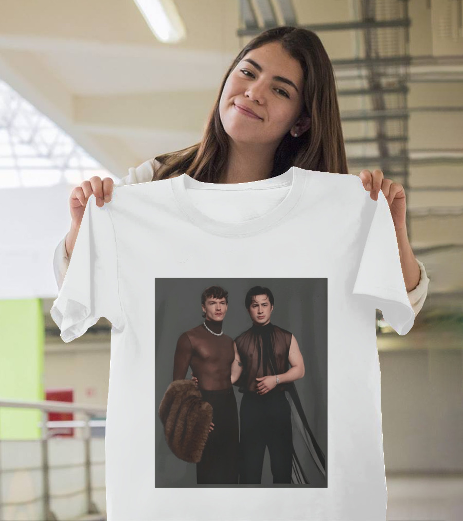 Ilya Rozanov Connor Storrie Oscars Heated Rivalry Fashion Moment T-Shirt