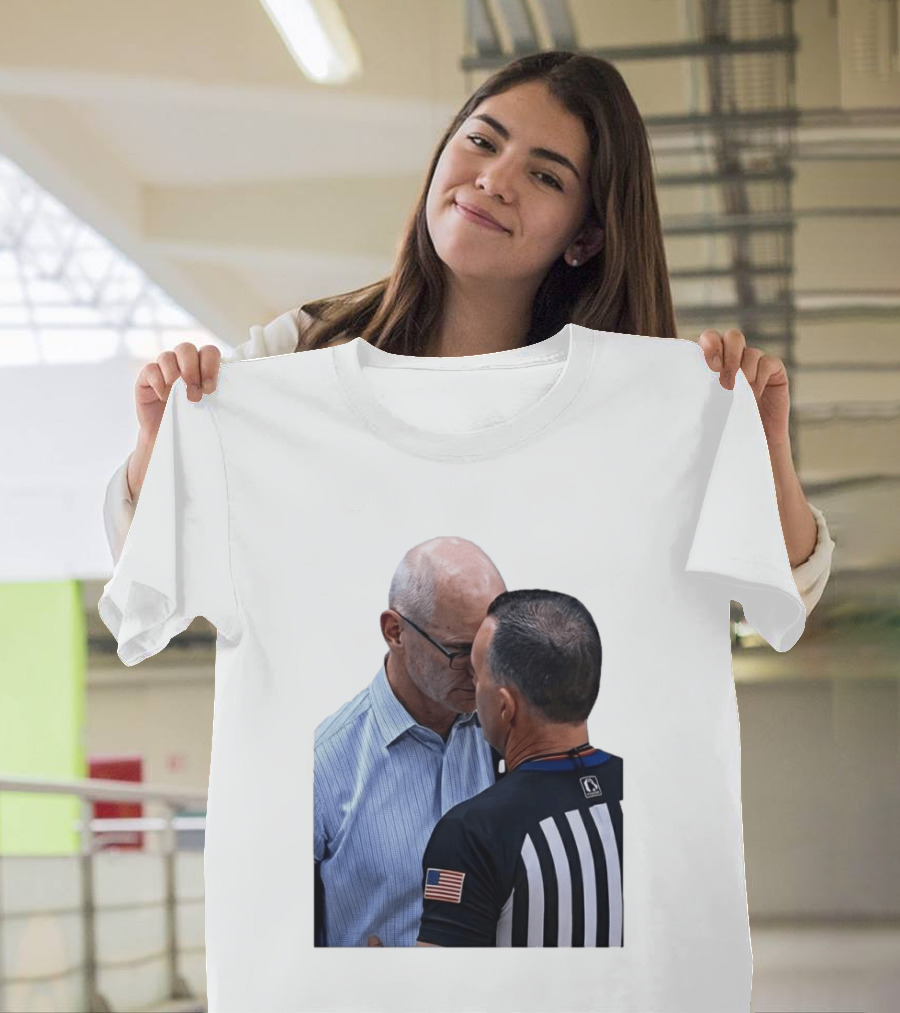 Dan Hurley Uconn Huskies Headbutt Confrontation With Referee Basketball Moment T-Shirt