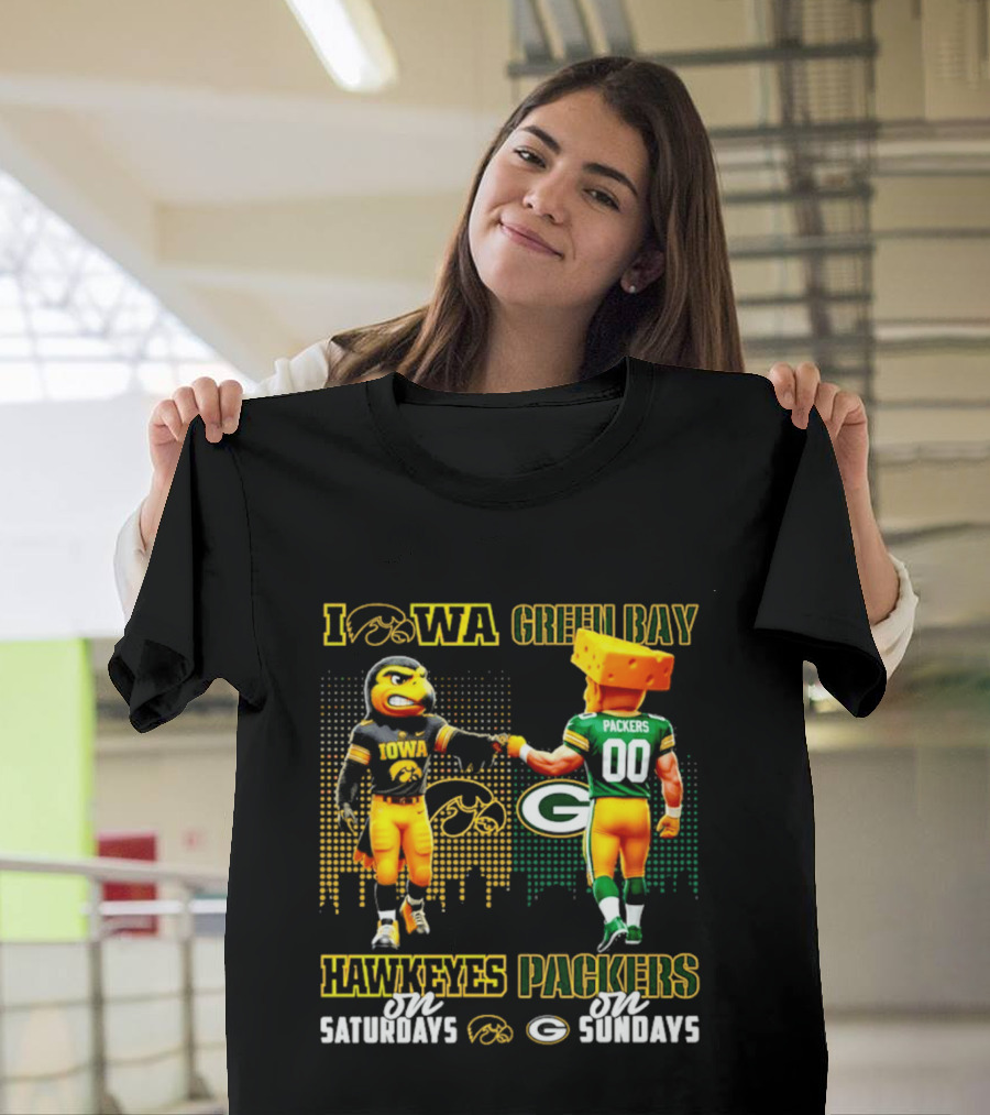 Iowa Hawkeyes On Saturdays Green Bay Packers On Sundays City Skyline T-Shirt