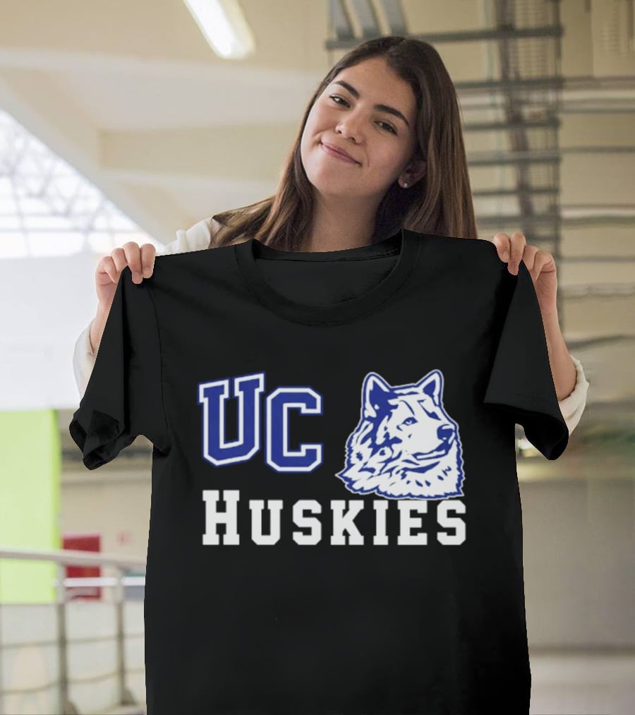 UC Huskies Wolf Head T-Shirt
