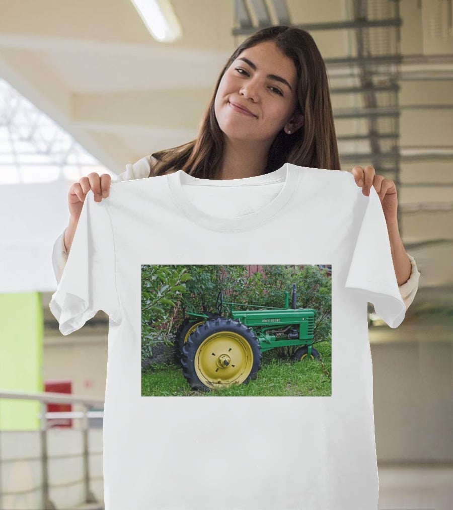 John Deere Model B Tractor Vintage Farming Machinery T-Shirt