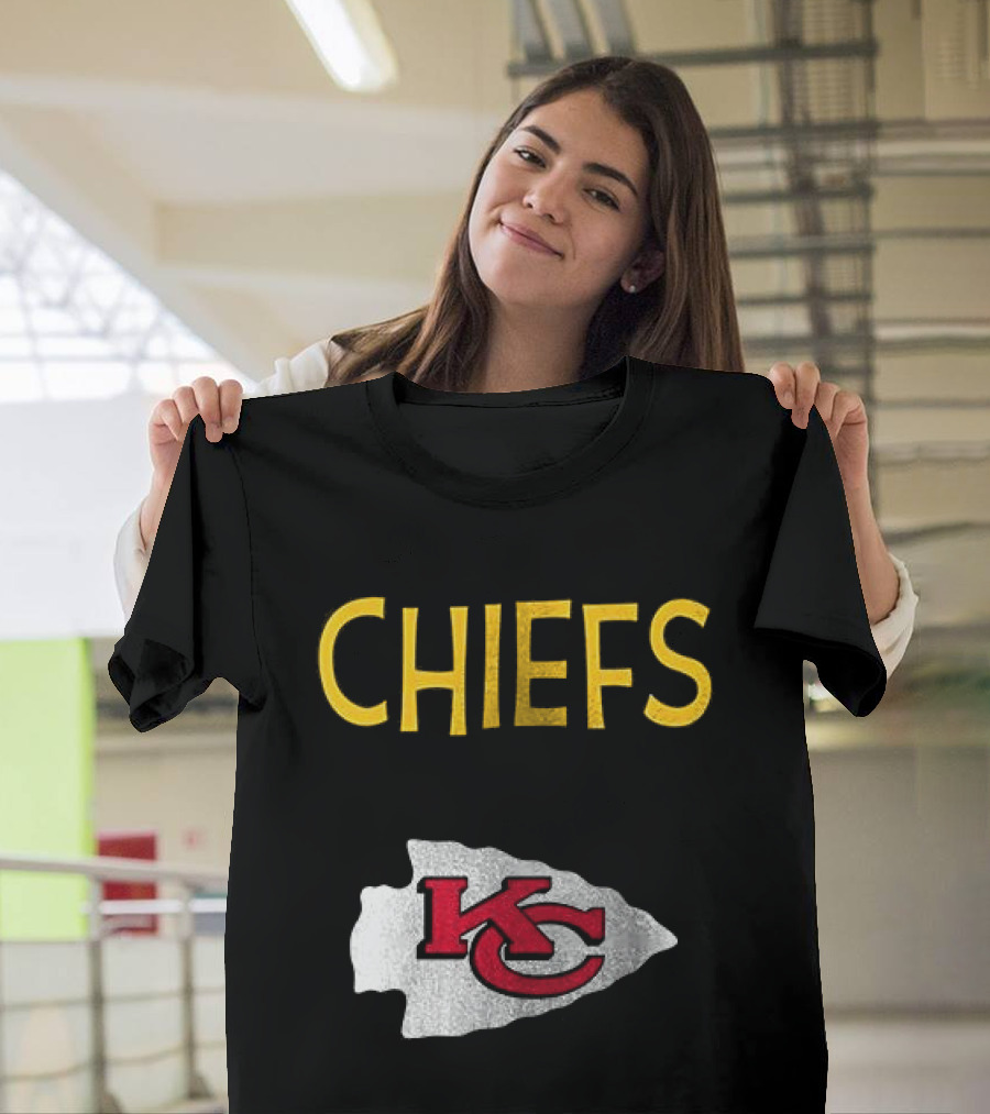 Kansas City Chiefs Peanuts Snoopy Woodstock Go Chiefs Football T-Shirt