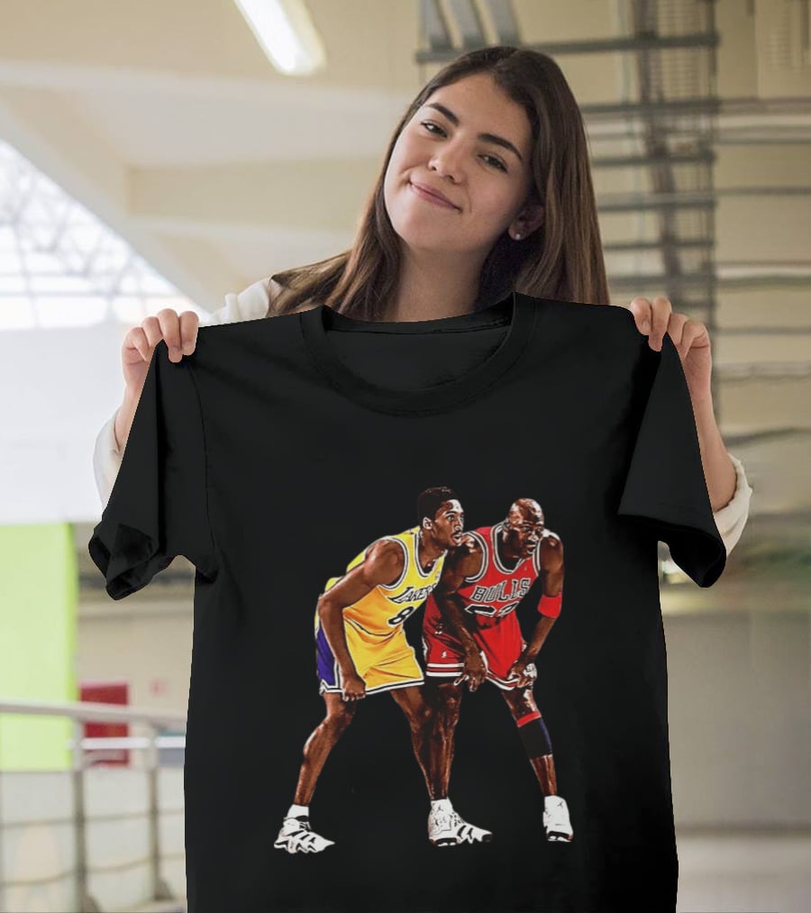 Michael Jordan Vs Kobe Bryant Lakers Vs Bulls NBA Legends Showdown T-Shirt