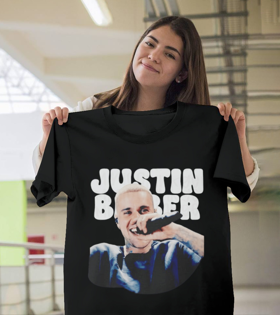 Justin Bieber Singing Microphone Selfie Photo T-Shirt