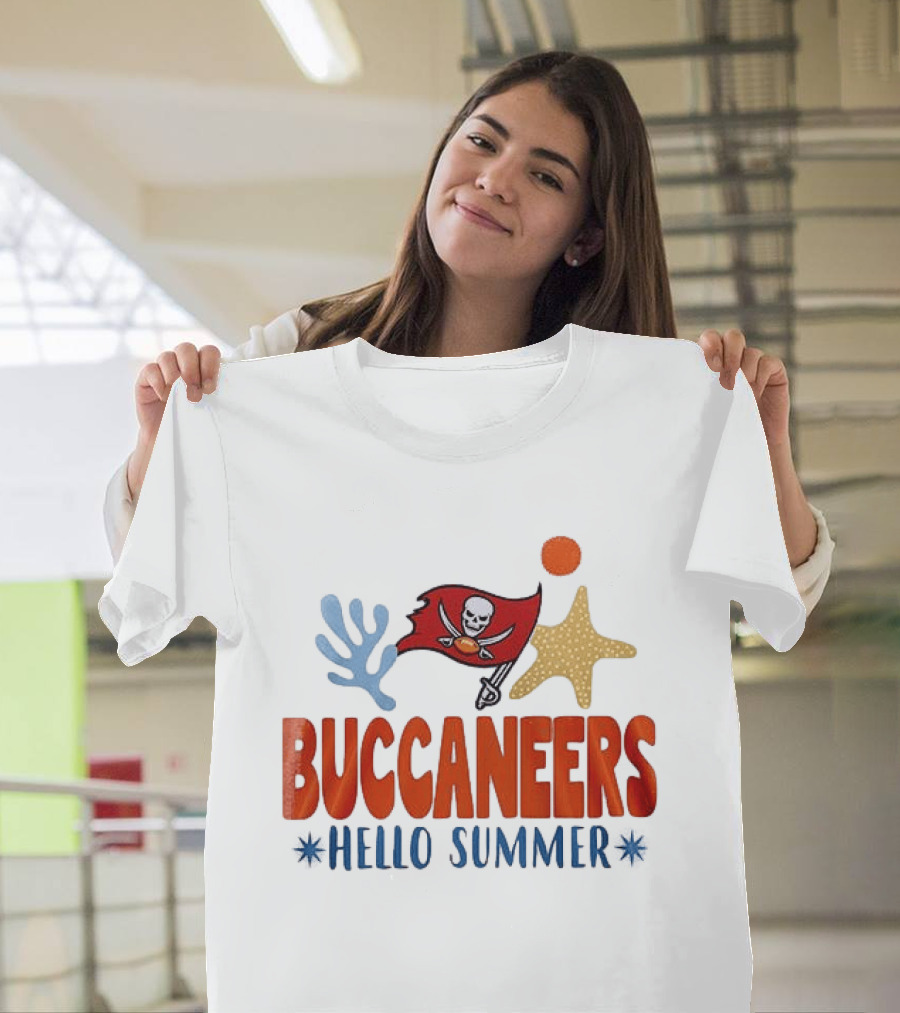 Tampa Bay Buccaneers Summer Fun Scream And Shout School's Out T-Shirt