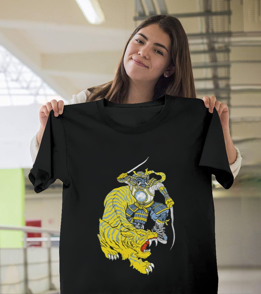 Buffalo Sabres Knight Battling Fierce Sabretooth Tiger T-Shirt