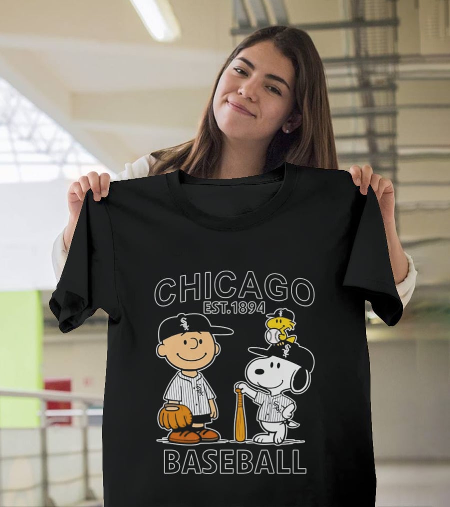 Chicago White Sox Baseball Snoopy Charlie Brown Peanuts Est 1894 T-Shirt