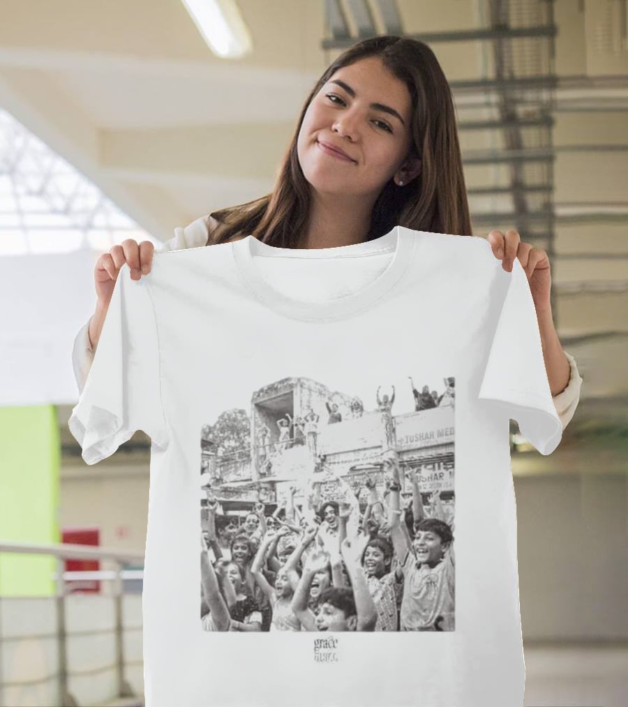 Fujii Kaze Prema World Tour 2026 Merchandise Grace Vintage Crowd Celebration T-Shirt