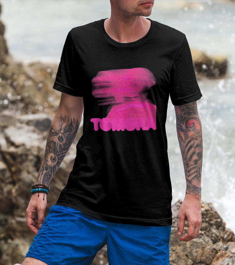 TOMORA Pink Blurred Portrait Friendly Companion T-Shirt