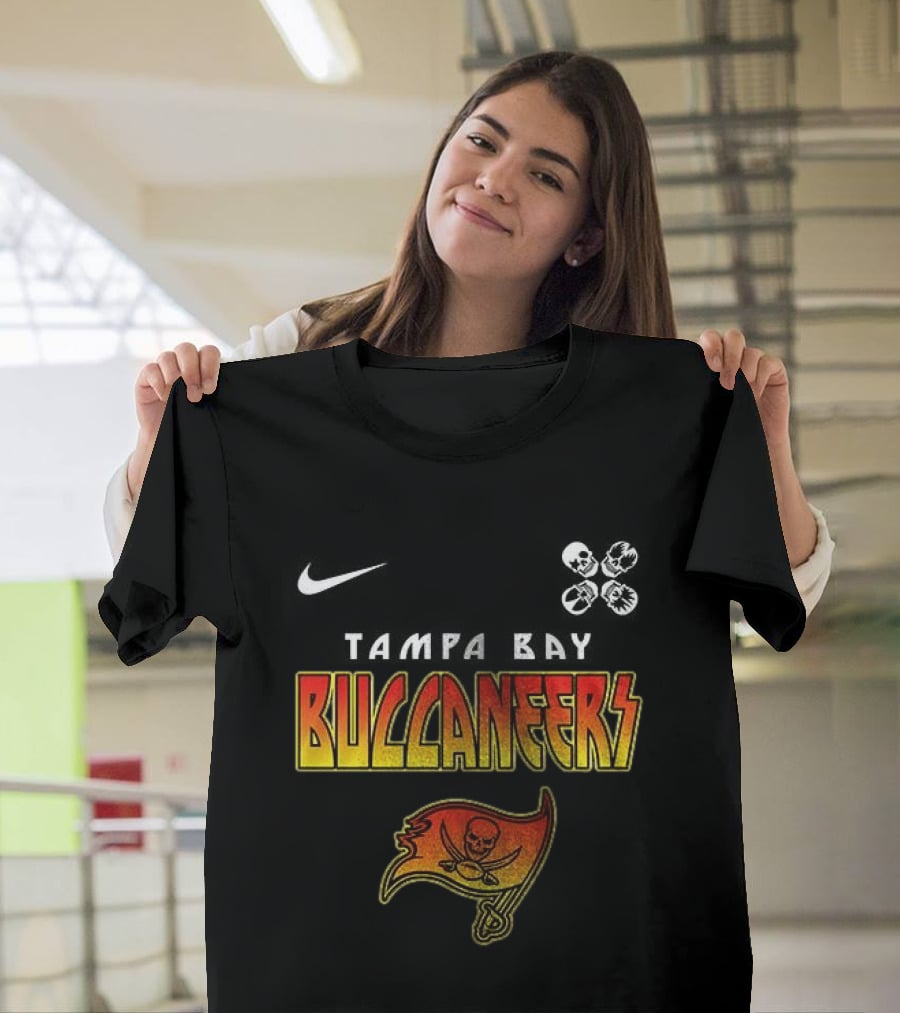 Tampa Bay Buccaneers Rock And Roll All Nite Abbey Road T-Shirt