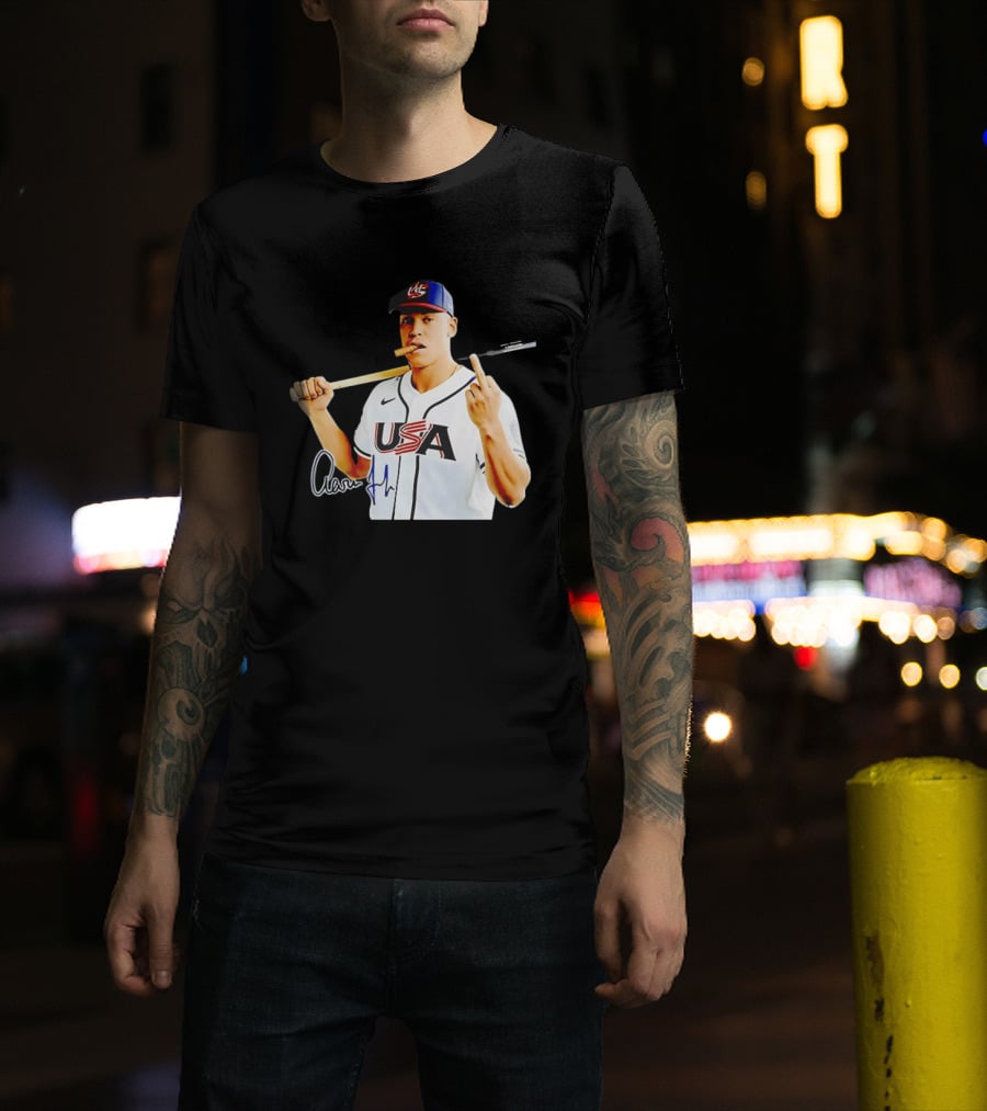 Aaron Judge USA World Baseball Smoking Middle Finger Gesture Iconic Sports Symbolism T-Shirt