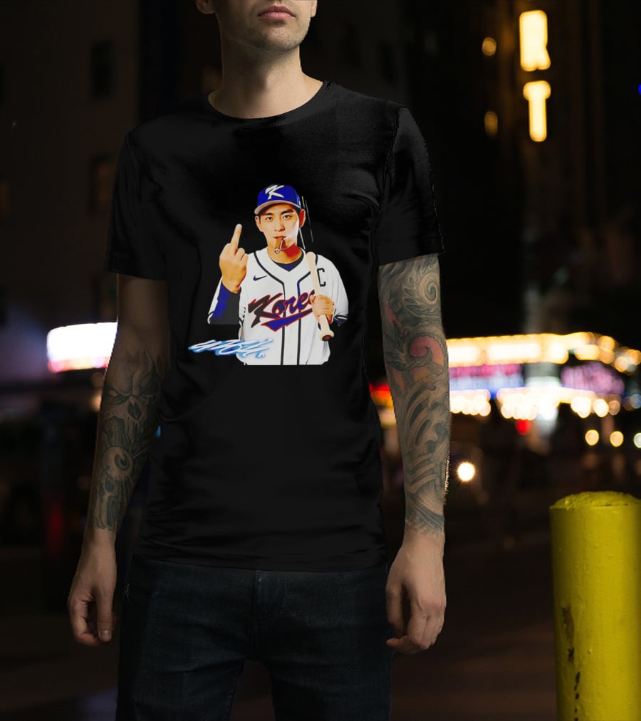 Korea World Baseball Jung Hoo Lee Smoking Cigar Middle Finger T-Shirt