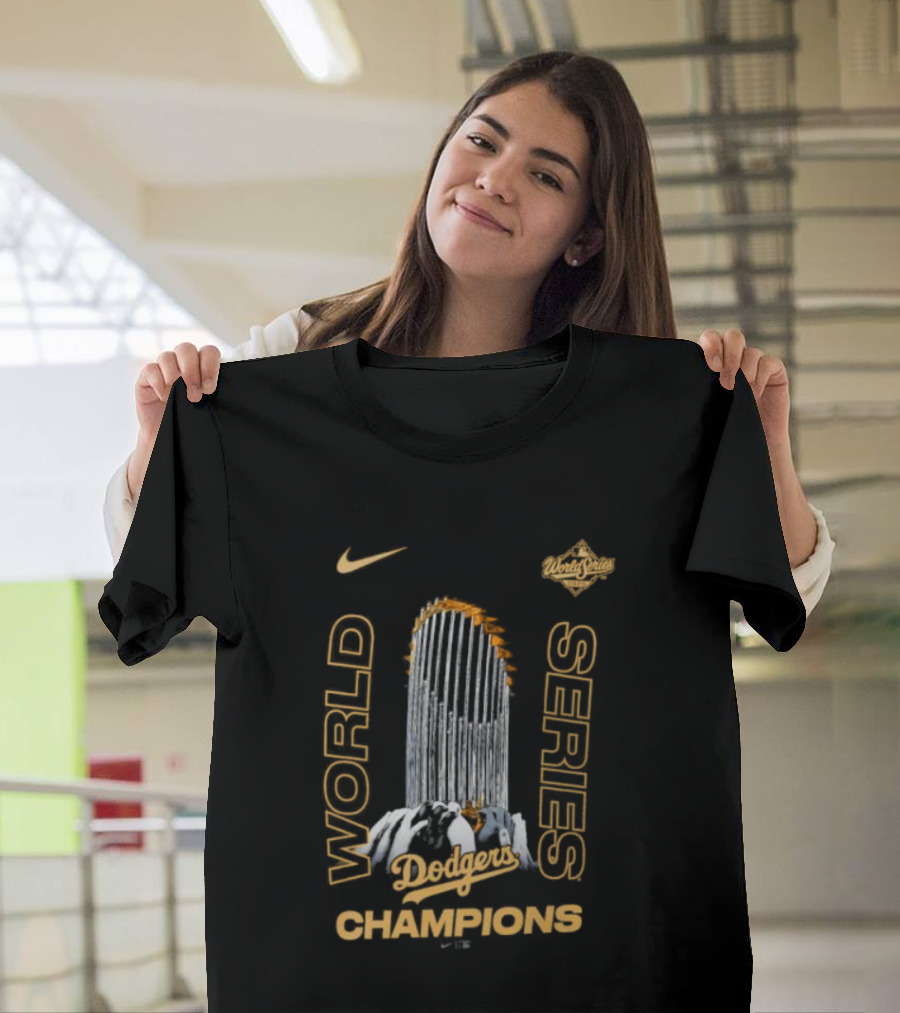 Los Angeles Dodgers Nike 2025 World Series Champions Raise The Trophy T-Shirt