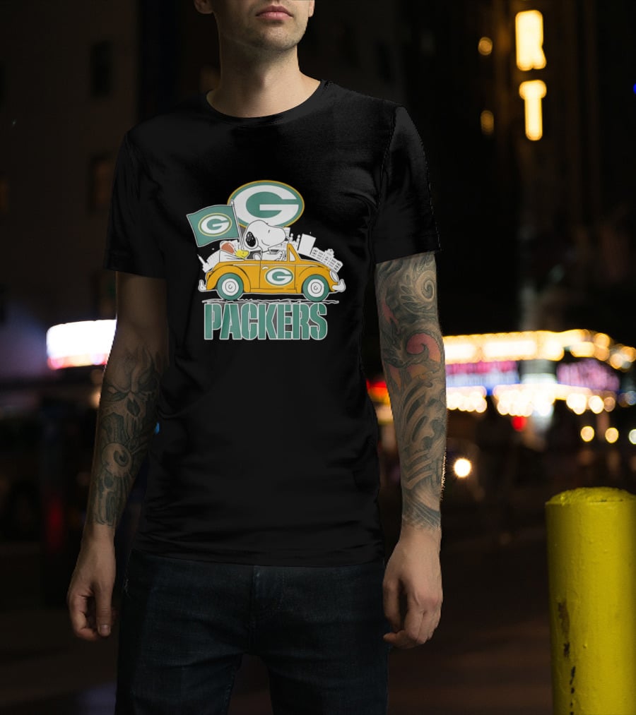 Green Bay Packers Snoopy Woodstock Driving Car Football Fan Art T-Shirt