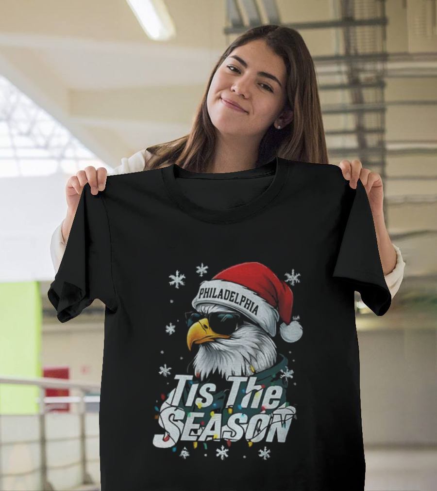 Philadelphia Eagles Tis The Season Eagle Santa Hat NFL Football 2025 T-Shirt