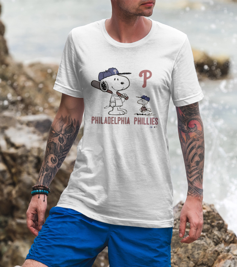 Philadelphia Phillies Peanuts Snoopy Woodstock Baseball Team Fan Gear T-Shirt