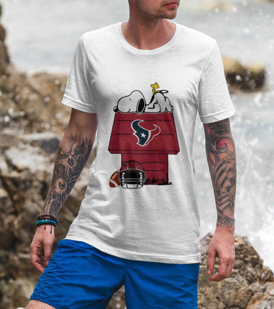 Houston Texans Snoopy Woodstock Peanuts Football House Doghouse Helmet T-Shirt