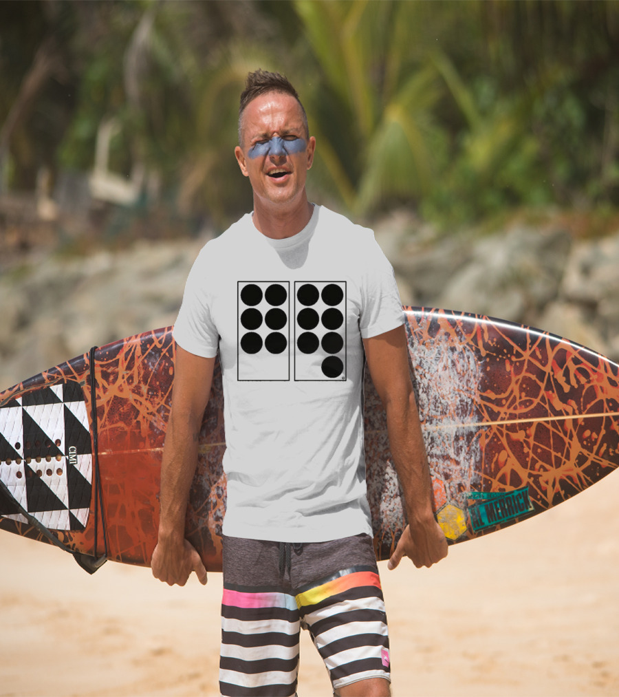 Six Seven Dots Circle Grid Pattern Retro Aesthetic T-Shirt