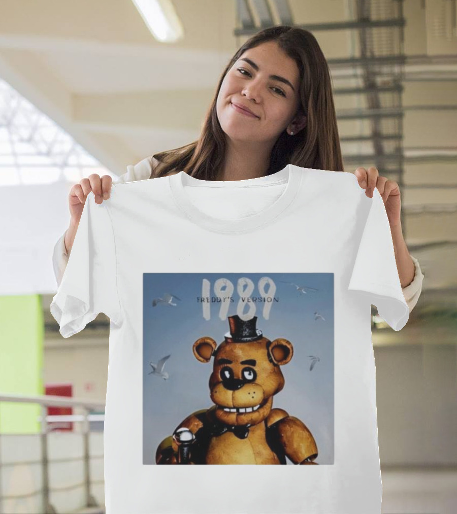 1989 Freddy's Version Bear With Microphone And Seagulls T-Shirt