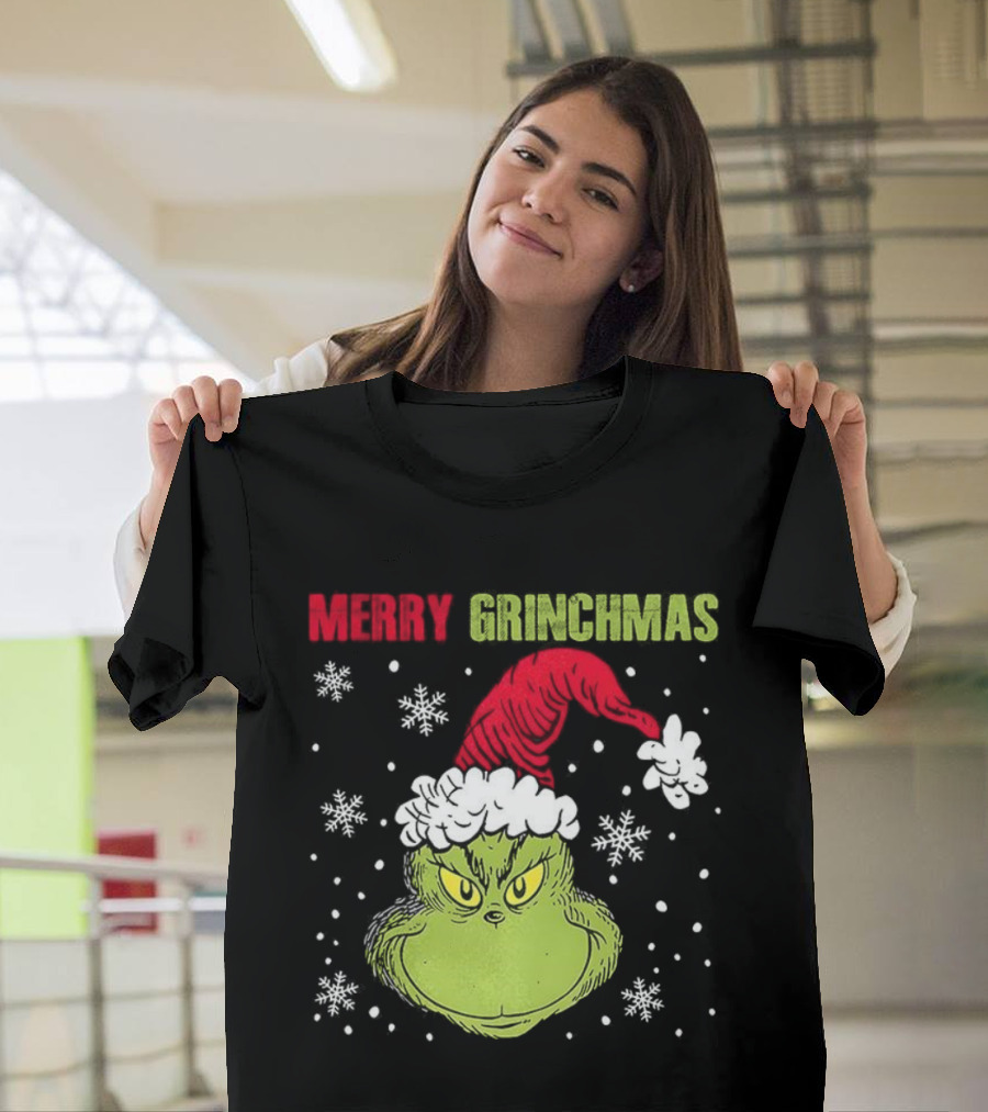 Merry Grinchmas Grinch Head Santa Hat Christmas Snowflakes T-Shirt