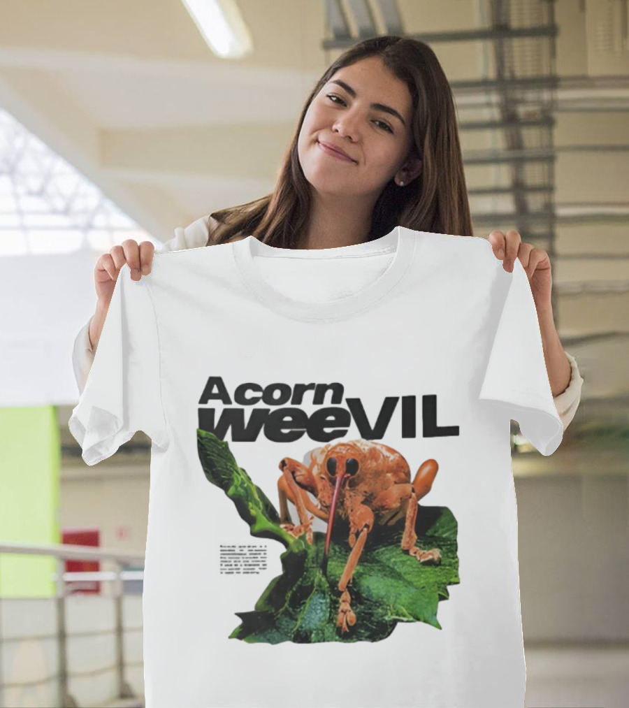 Acorn Weevil On Leaf Close-Up Stare T-Shirt