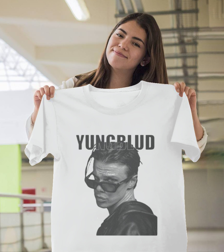 YUNGBLUD Sunglasses Cool Pose T-Shirt