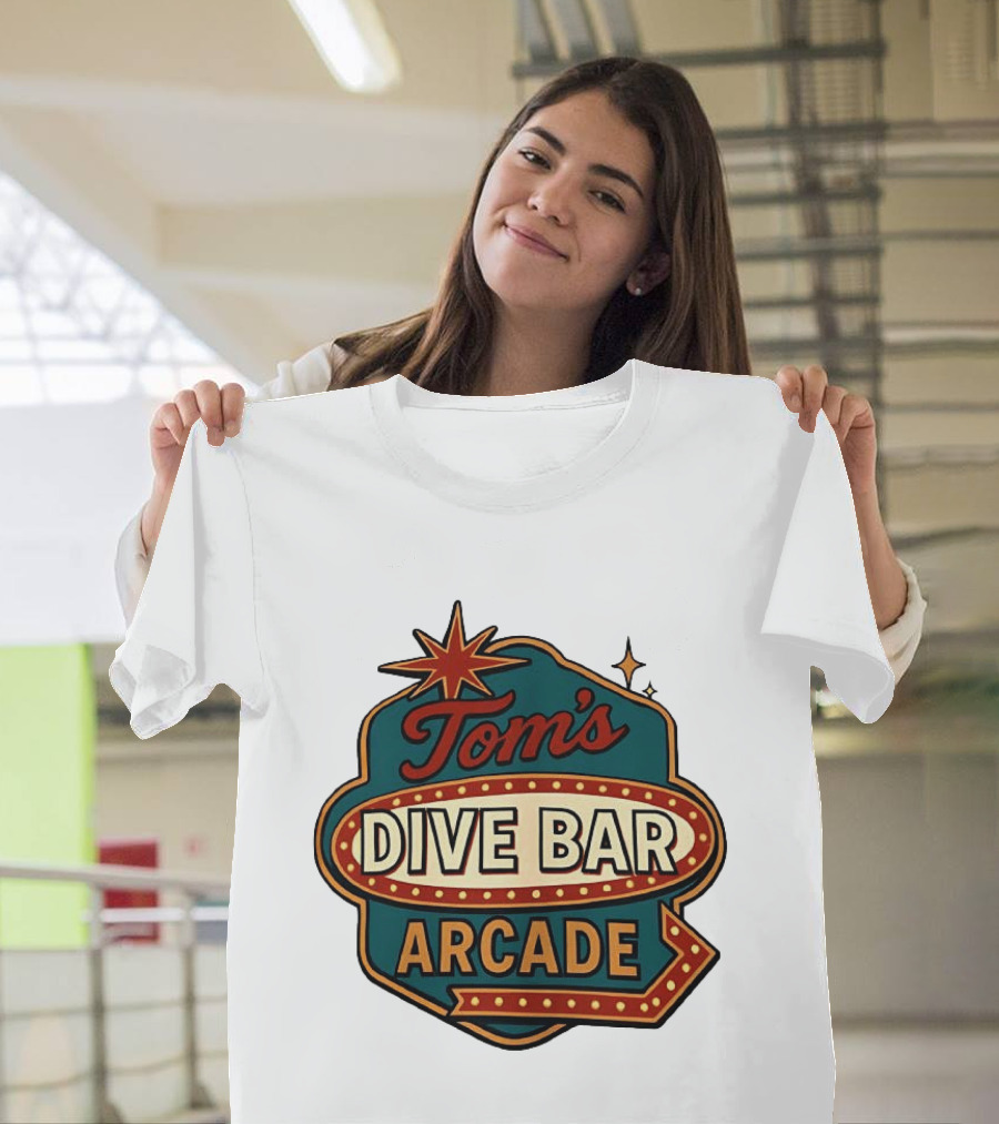 Tom's Dive Bar Arcade Retro Sign Neon T-Shirt