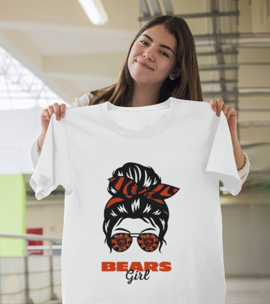 Chicago Bears Girl Messy Bun Glasses Football Fan T-Shirt