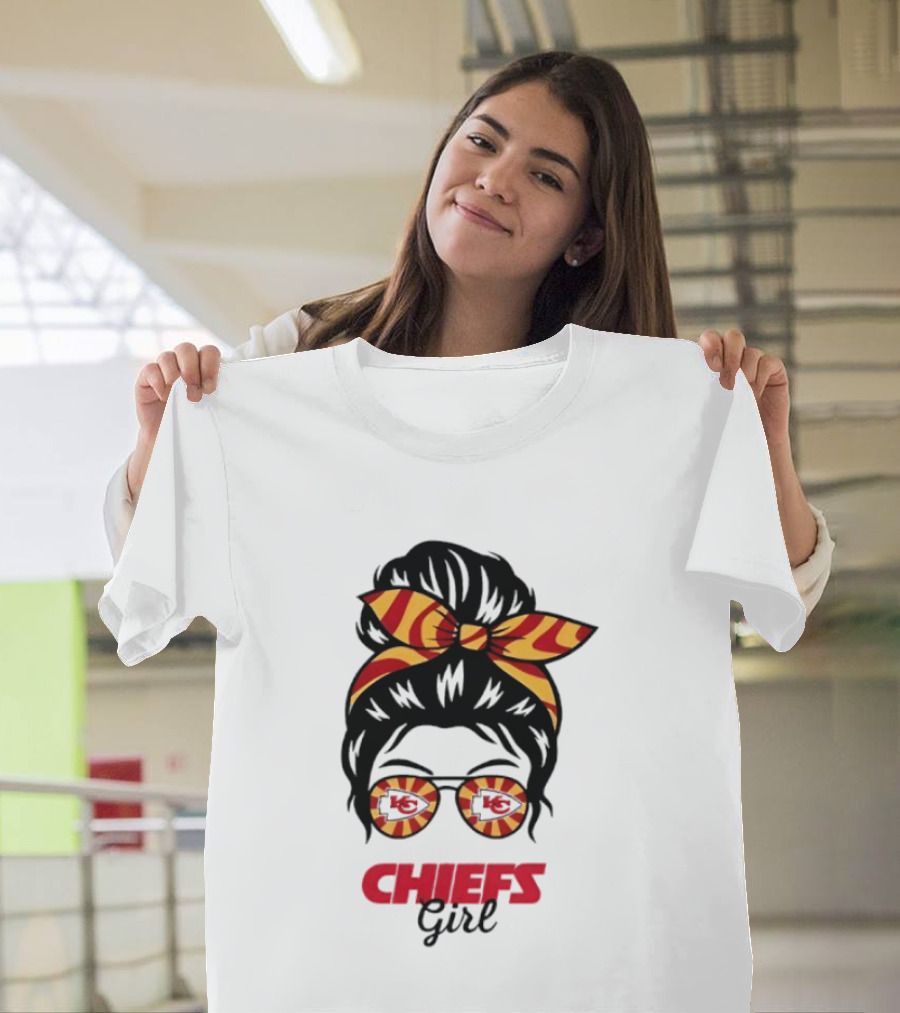 Kansas City Chiefs Girl Messy Bun With Striped Bow And Glasses T-Shirt
