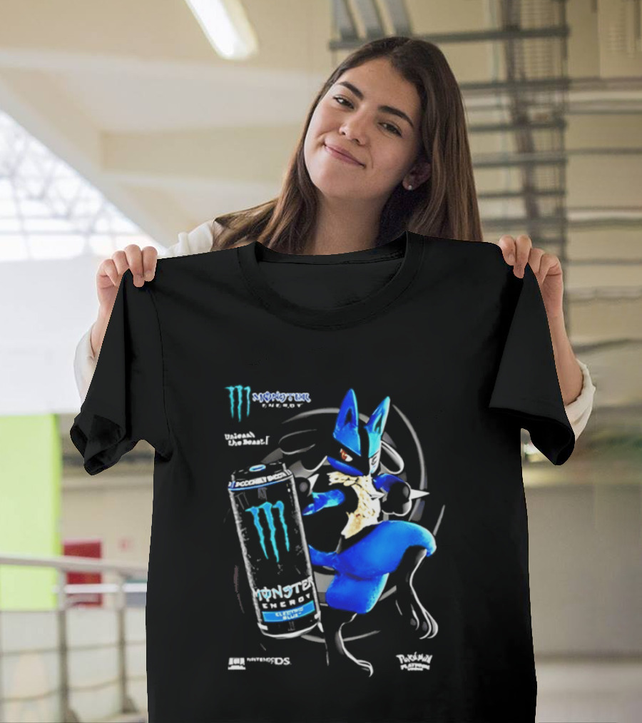 Pokémon Lucario Monster Energy Can Líquido Azulado Invigorante T-Shirt