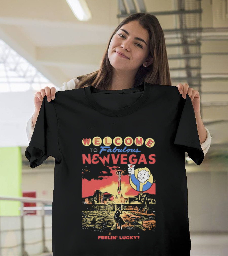 Welcome To Fabulous New Vegas Feeling Lucky Vintage Style Retro Gaming T-Shirt